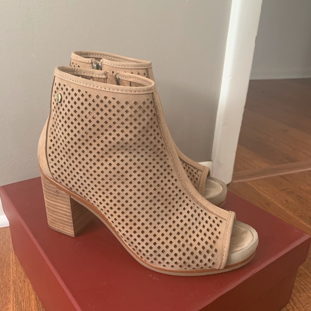 Hush Puppies ‘Reyna Mariska’ heeled sandals NWOT